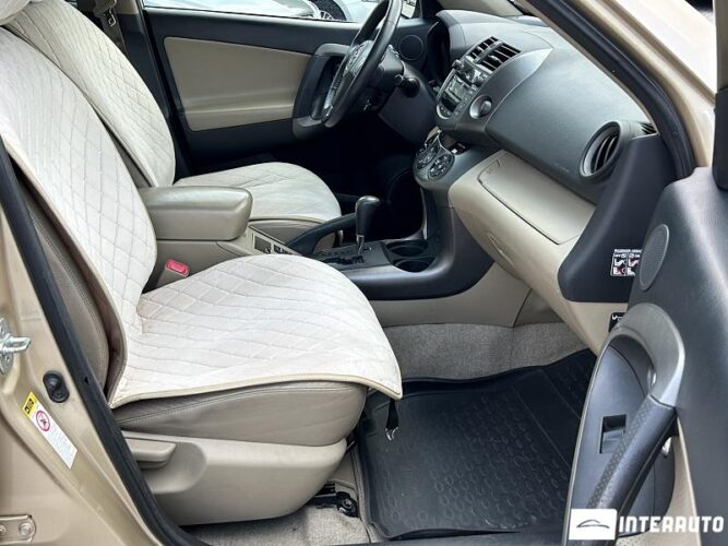 Toyota Rav-4 46 interauto-car