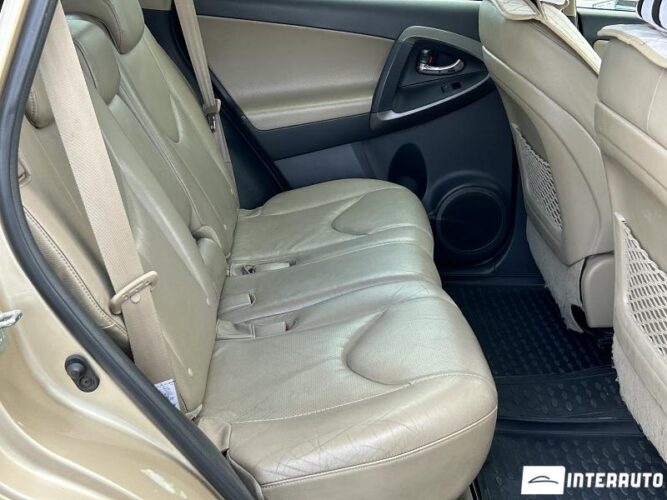 Toyota Rav-4 47 interauto-car