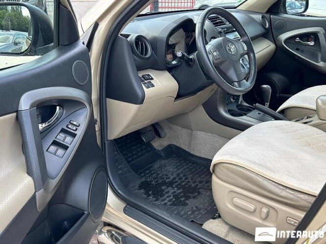 Toyota Rav-4 36 interauto-car