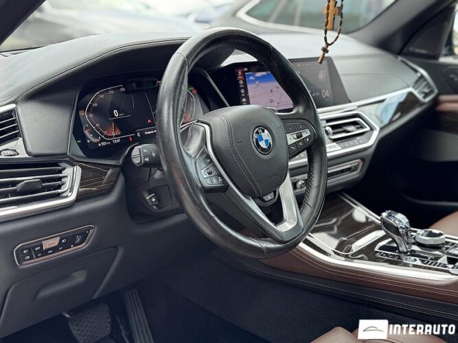 BMW X5 4.0i 43 interauto-car