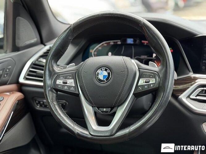 BMW X5 4.0i 46 interauto-car