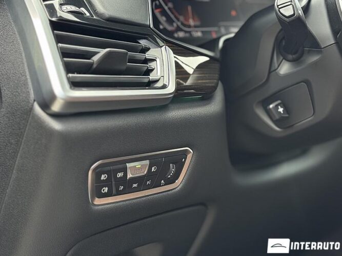 BMW X5 4.0i 44 interauto-car