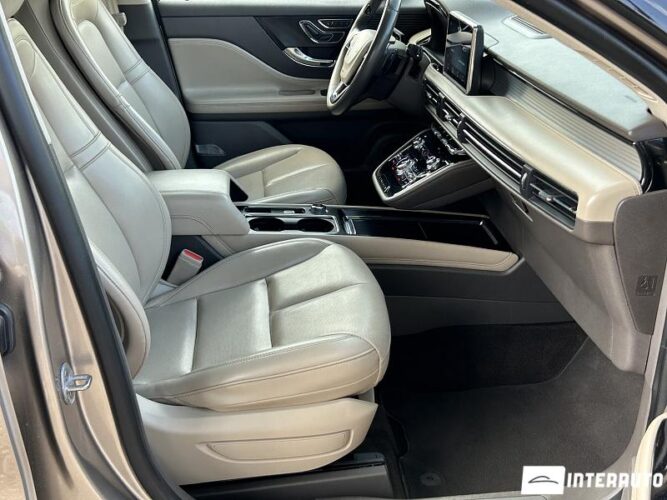 Lincoln Corsair 47 interauto-car