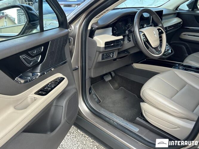 Lincoln Corsair 38 interauto-car