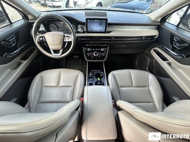 Lincoln Corsair 41 interauto-car