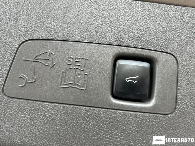 Lincoln Corsair 51 interauto-car