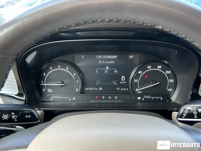 Lincoln Corsair 44 interauto-car