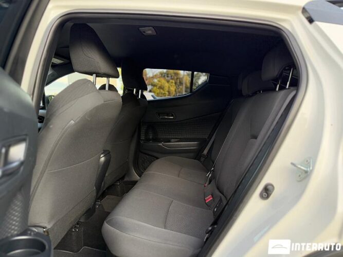 Toyota C-HR 47 interauto-car