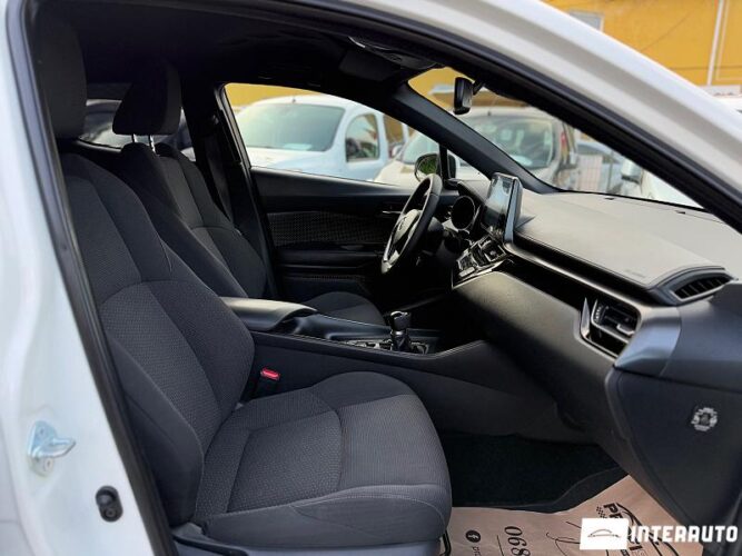 Toyota C-HR 45 interauto-car