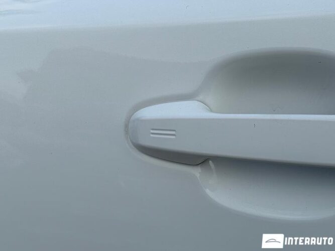 Toyota C-HR 34 interauto-car