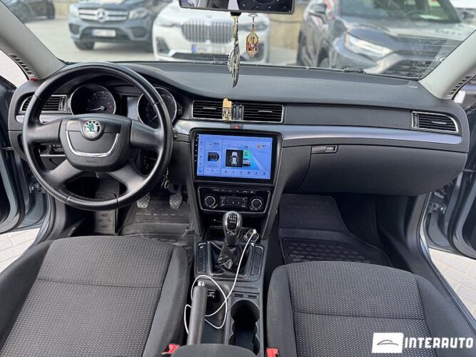 Skoda Superb 35 interauto-car