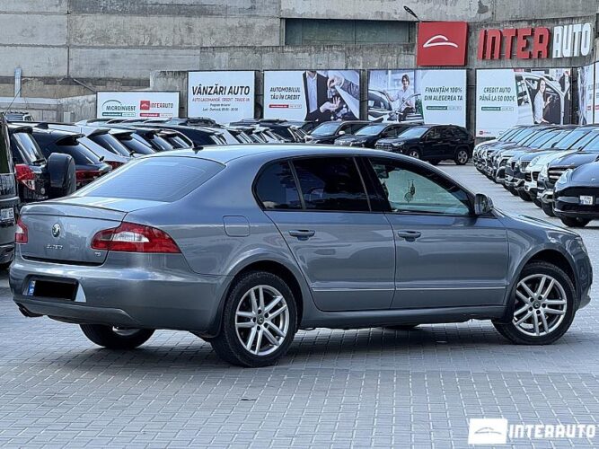 Skoda Superb 32 interauto-car