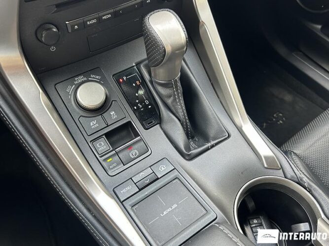 Lexus NX 300H 44 interauto-car