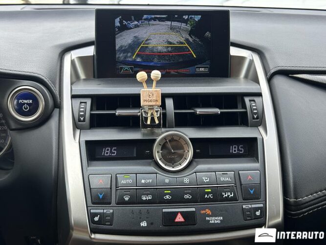 Lexus NX 300H 43 interauto-car