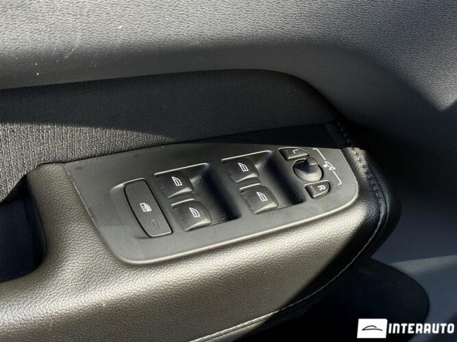 Volvo XC 60 36 interauto-car