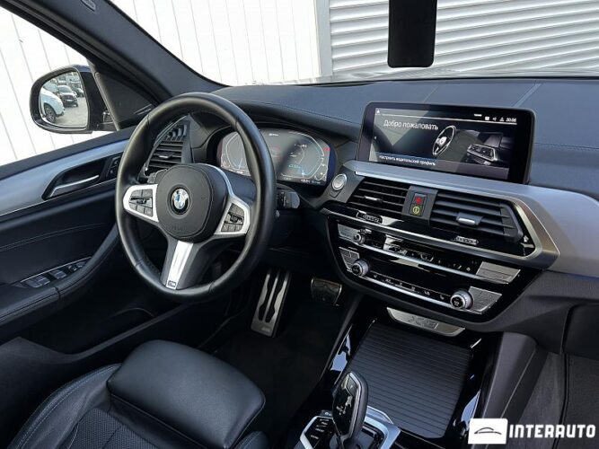 BMW X3 3.0e 45 interauto-car