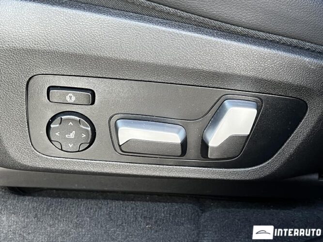 BMW X3 3.0e 56 interauto-car