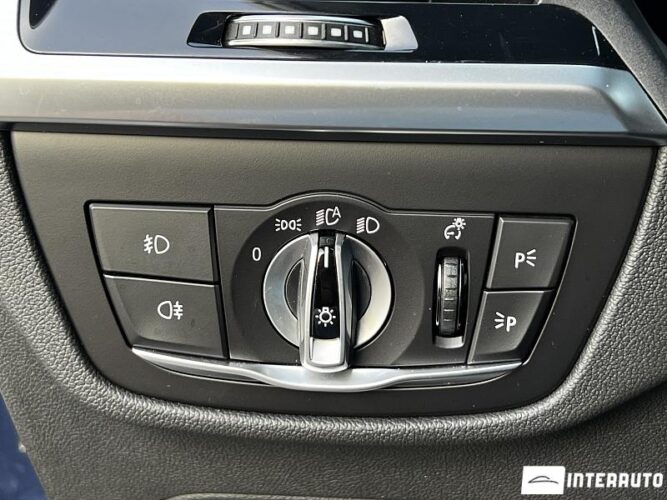 BMW X3 3.0e 57 interauto-car