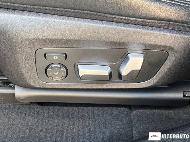 BMW X3 3.0i 48 interauto-car