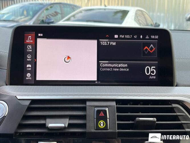 BMW X3 3.0i 42 interauto-car