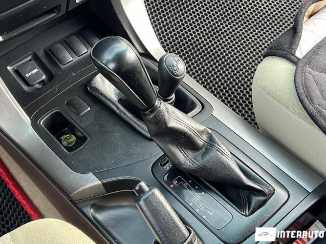 Toyota Land Cruiser Prado 39 interauto-car