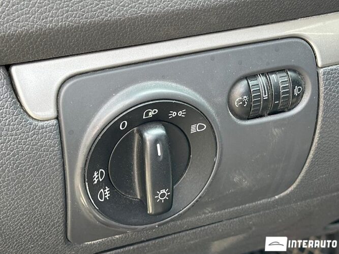 Volkswagen Golf 37 interauto-car