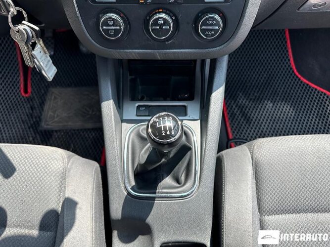 Volkswagen Golf 36 interauto-car