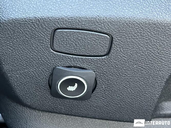 BMW X1 2.0i 51 interauto-car