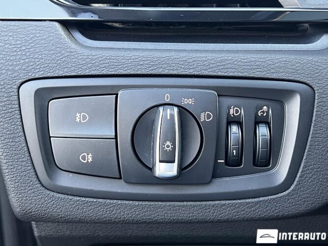 BMW X1 2.0i 49 interauto-car