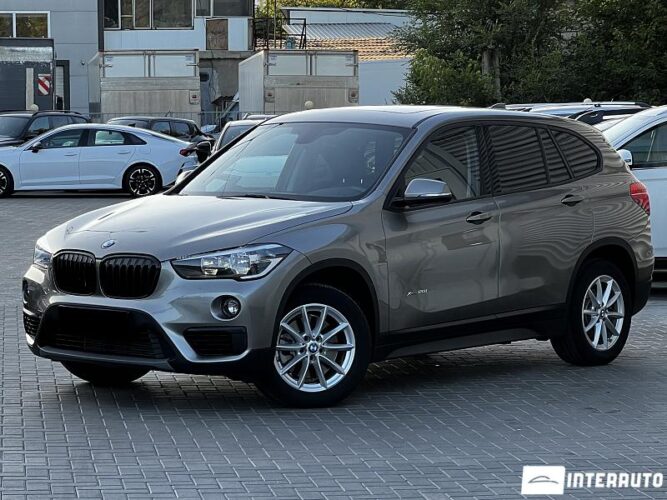 BMW X1 2.0i 33 interauto-car