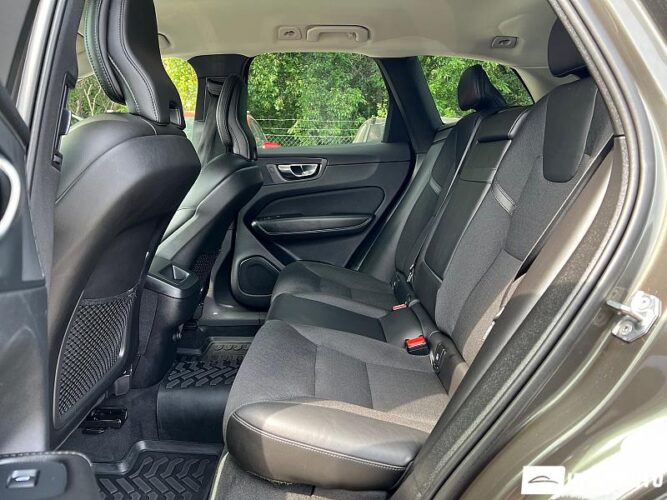 Volvo XC 60 46 interauto-car