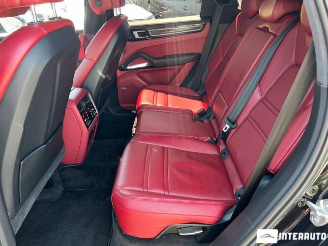 Porsche Cayenne Turbo 54 interauto-car