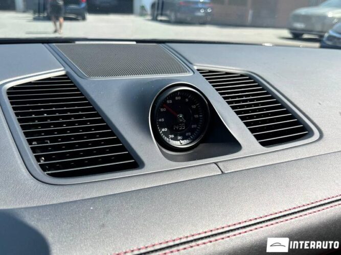 Porsche Cayenne Turbo 45 interauto-car