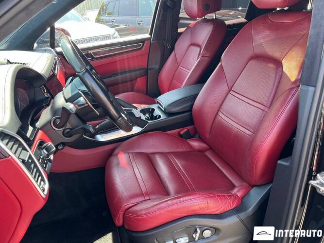 Porsche Cayenne Turbo 40 interauto-car