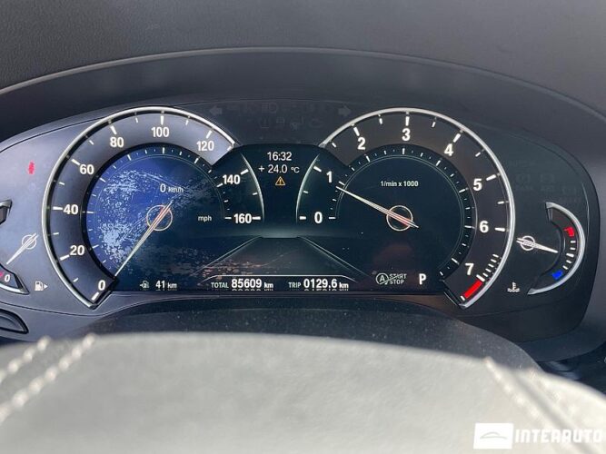 BMW 530 38 interauto-car