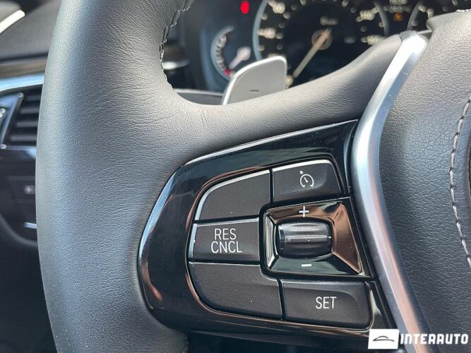 BMW 530 39 interauto-car