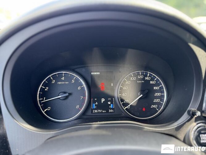 Mitsubishi Outlander 43 interauto-car