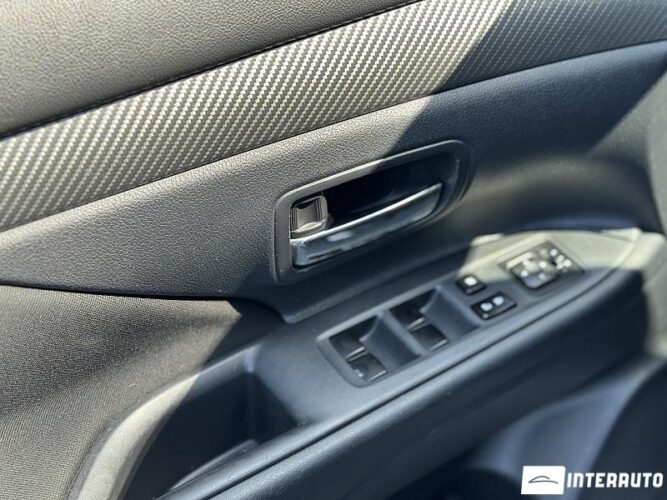 Mitsubishi Outlander 39 interauto-car