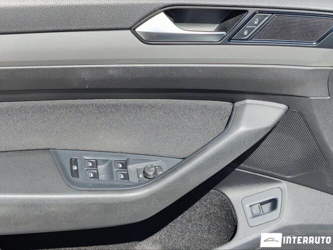 Volkswagen Passat 44 interauto-car