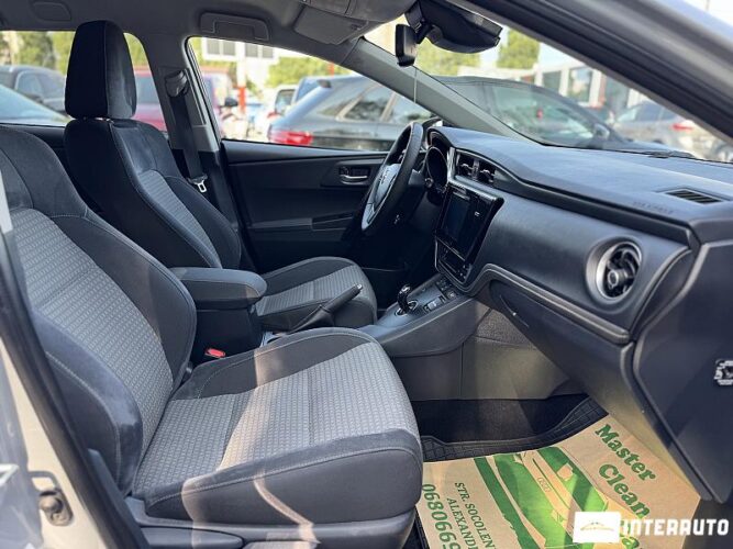 Toyota Auris 51 interauto-car