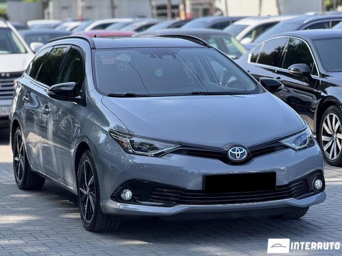 Toyota Auris 34 interauto-car