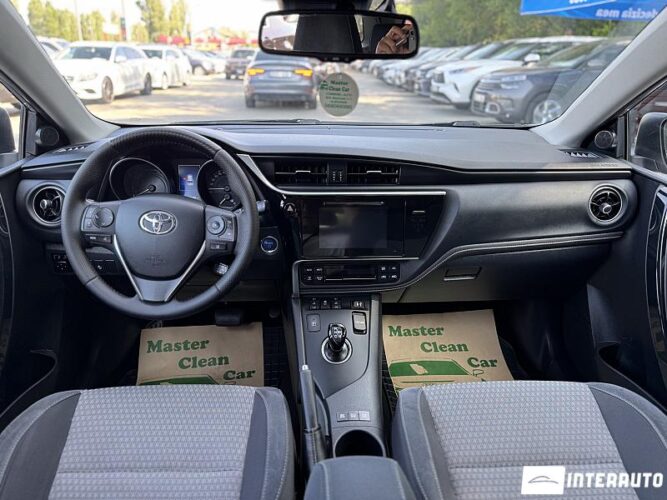 Toyota Auris 48 interauto-car