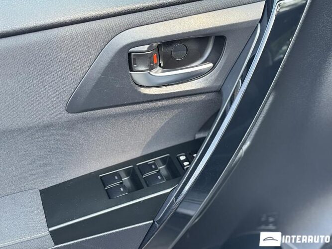 Toyota Auris 38 interauto-car