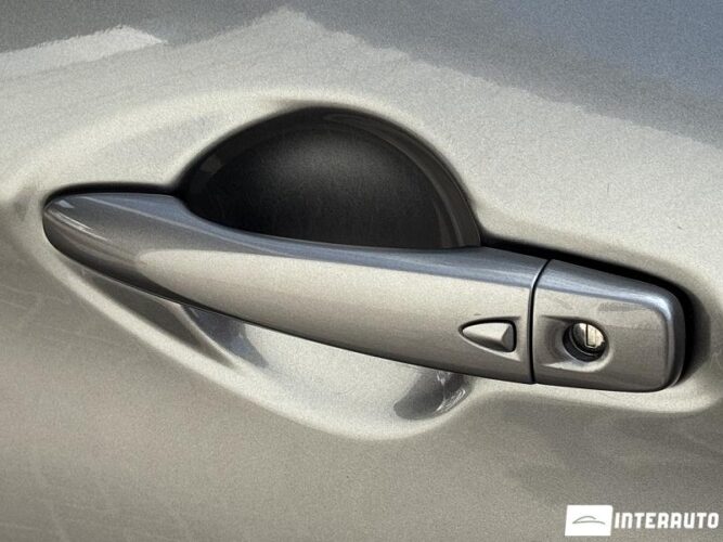 Nissan Qashqai 43 interauto-car