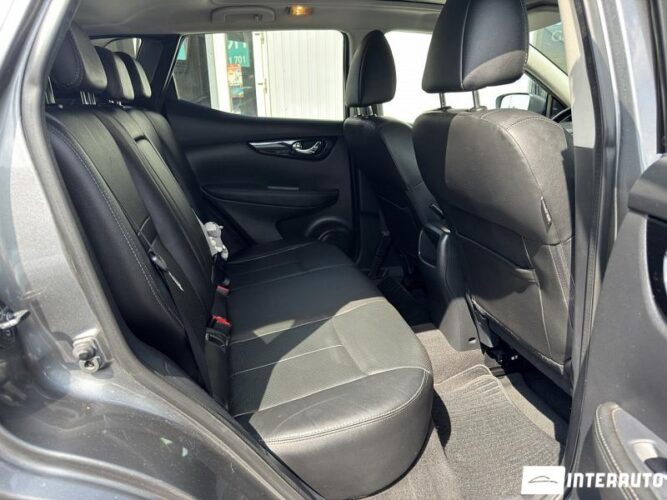 Nissan Qashqai 41 interauto-car