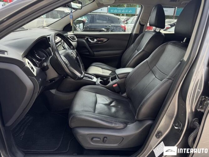 Nissan Qashqai 33 interauto-car