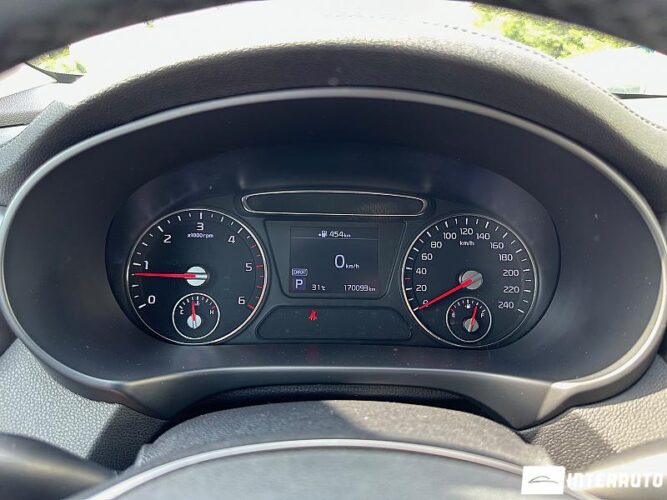 Kia Sorento 42 interauto-car