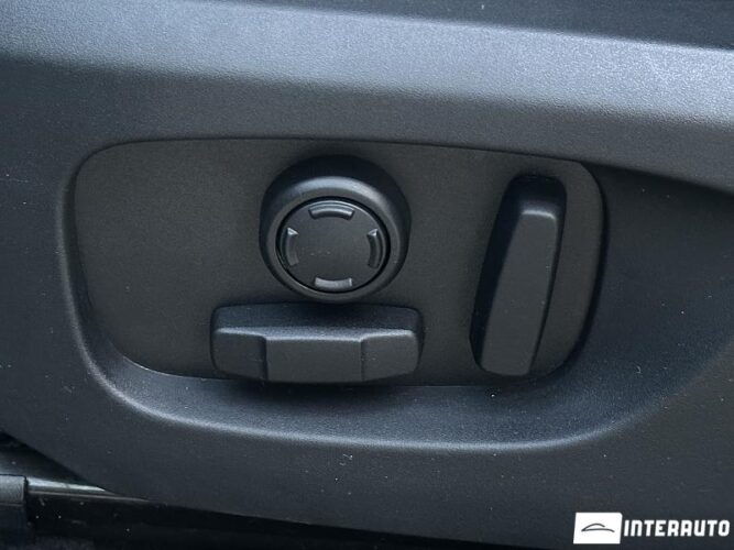 Land Rover Discovery Sport 51 interauto-car