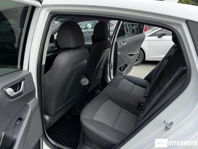 Hyundai Ioniq 36 interauto-car