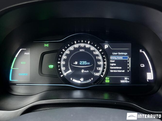 Hyundai Ioniq 39 interauto-car